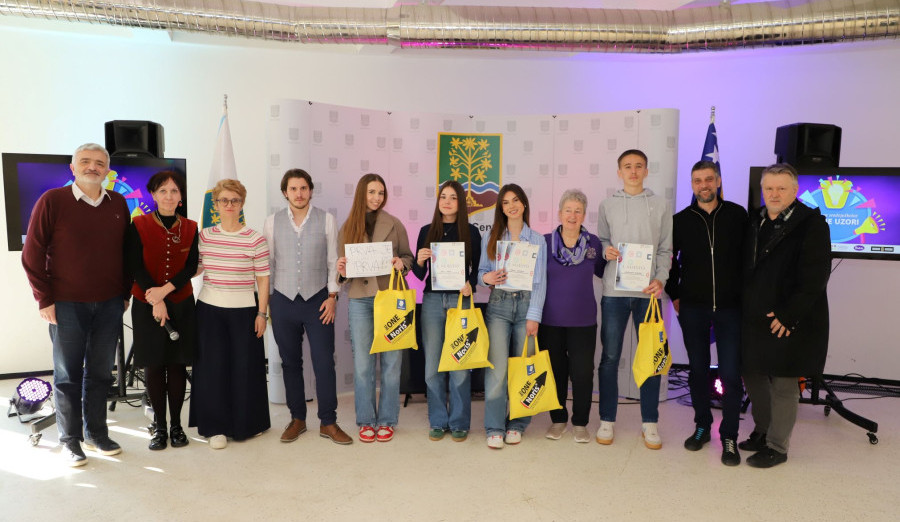 Održan kviz znanja „Žene uzori“ za učenike srednjih škola