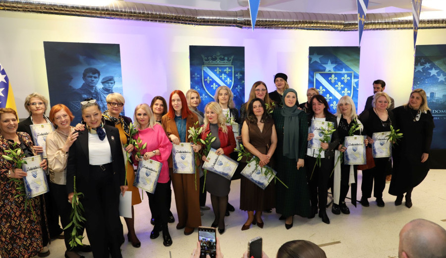 Odato priznanje ženama koje su učestvovale u odbrani Bosne i Hercegovine