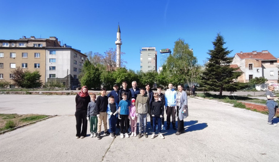 Održana akcija čišćenja i uređenja parka Hastahana