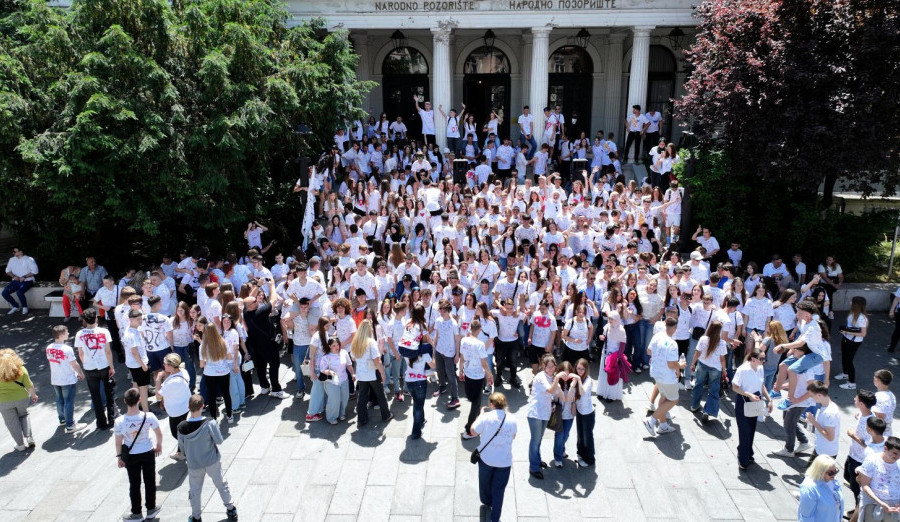 Svečani defile maturanata iz općine Centar